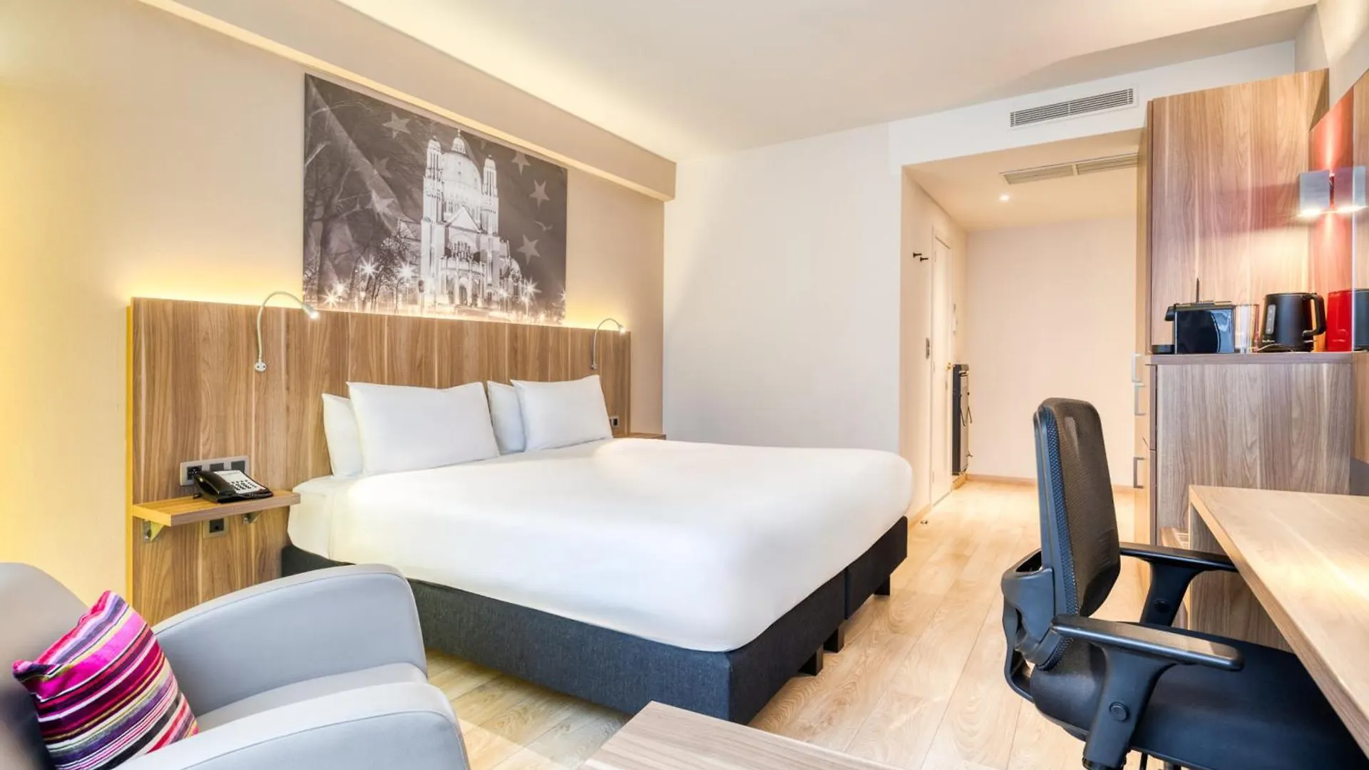 Hotel Holiday Inn Brussels Schuman By Ihg